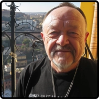 David Mitchell, Maxorin customer
